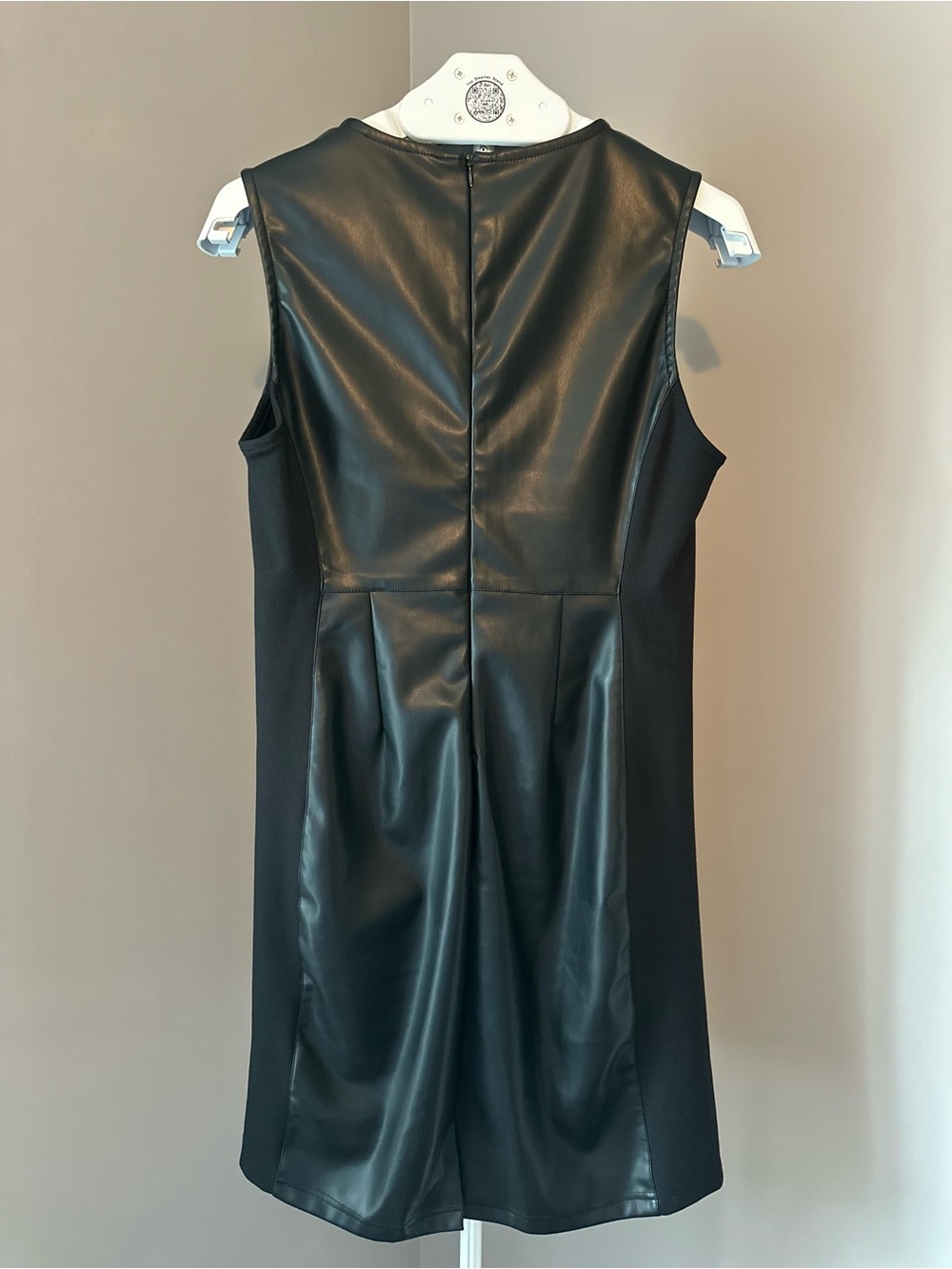Ellen Tracy Black Faux Leather Sleeveless Zip-Front Sheath Dress - Picture 5 of 6